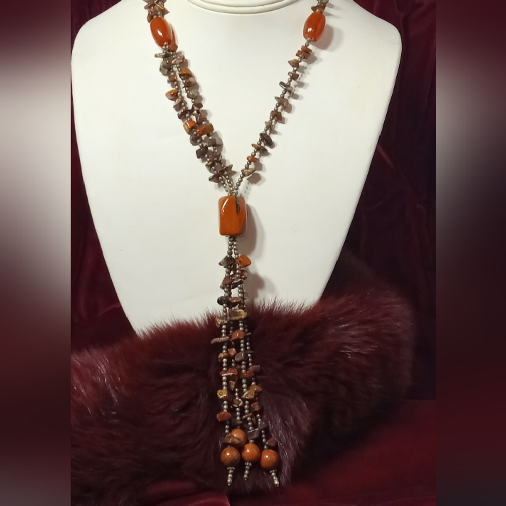 Necklace Chocker in Amber tiger eye carnelian silver beads.